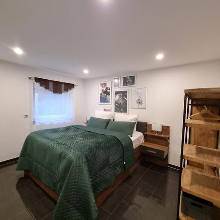 Zwei Schicke Apartments Mit Parkplatz Кьолн Стая снимка