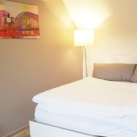 Zwei Schicke Apartments Mit Parkplatz Кьолн Екстериор снимка