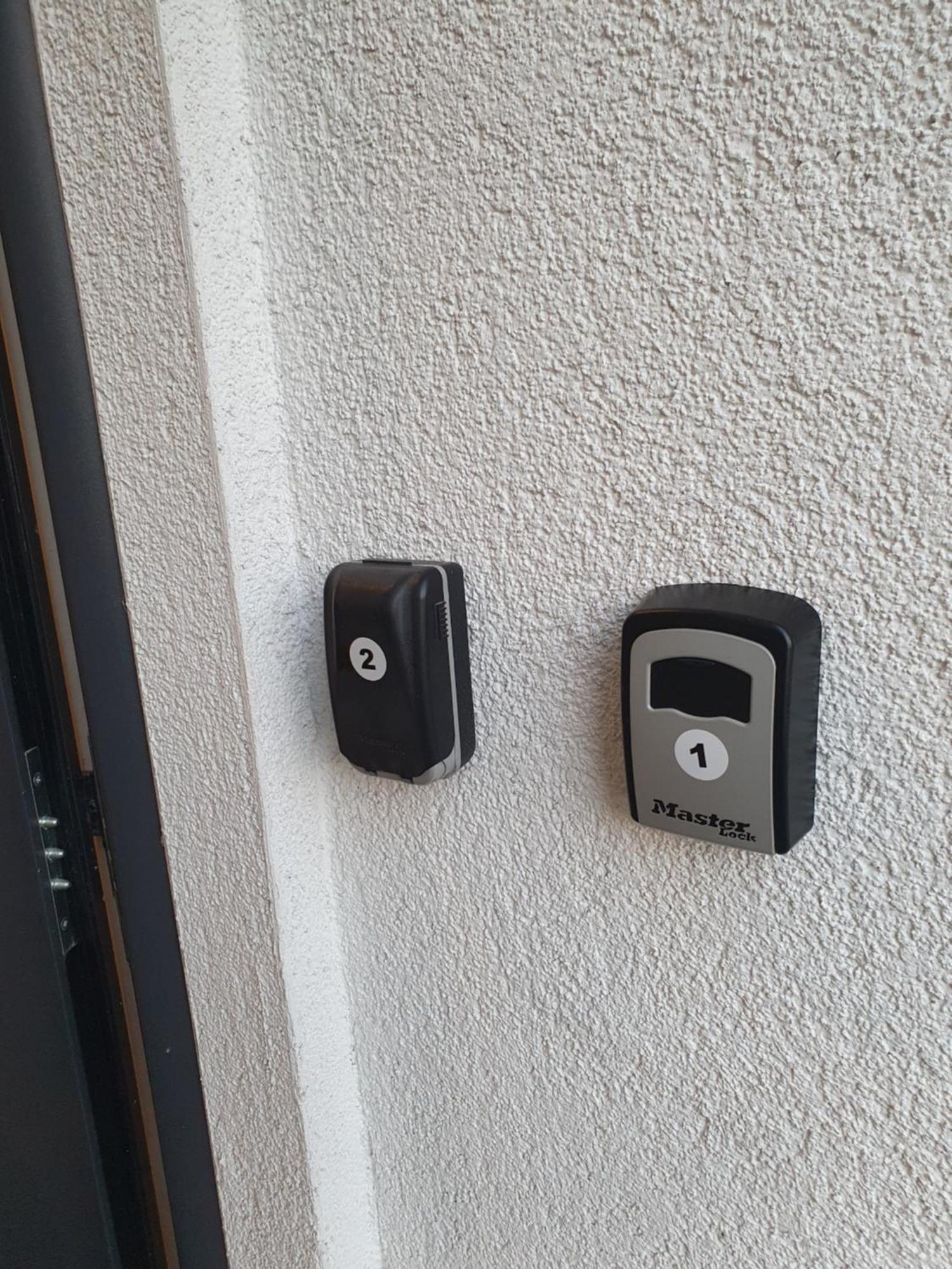 Zwei Schicke Apartments Mit Parkplatz Кьолн Екстериор снимка