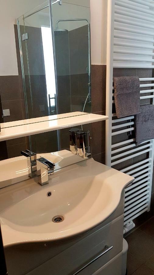 Zwei Schicke Apartments Mit Parkplatz Кьолн Екстериор снимка