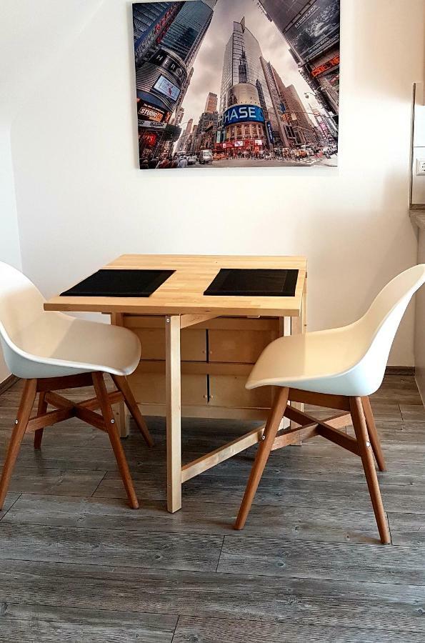 Zwei Schicke Apartments Mit Parkplatz Кьолн Екстериор снимка